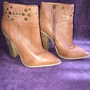 🎉 Nine West brown leather bootie size 8.5🎉
